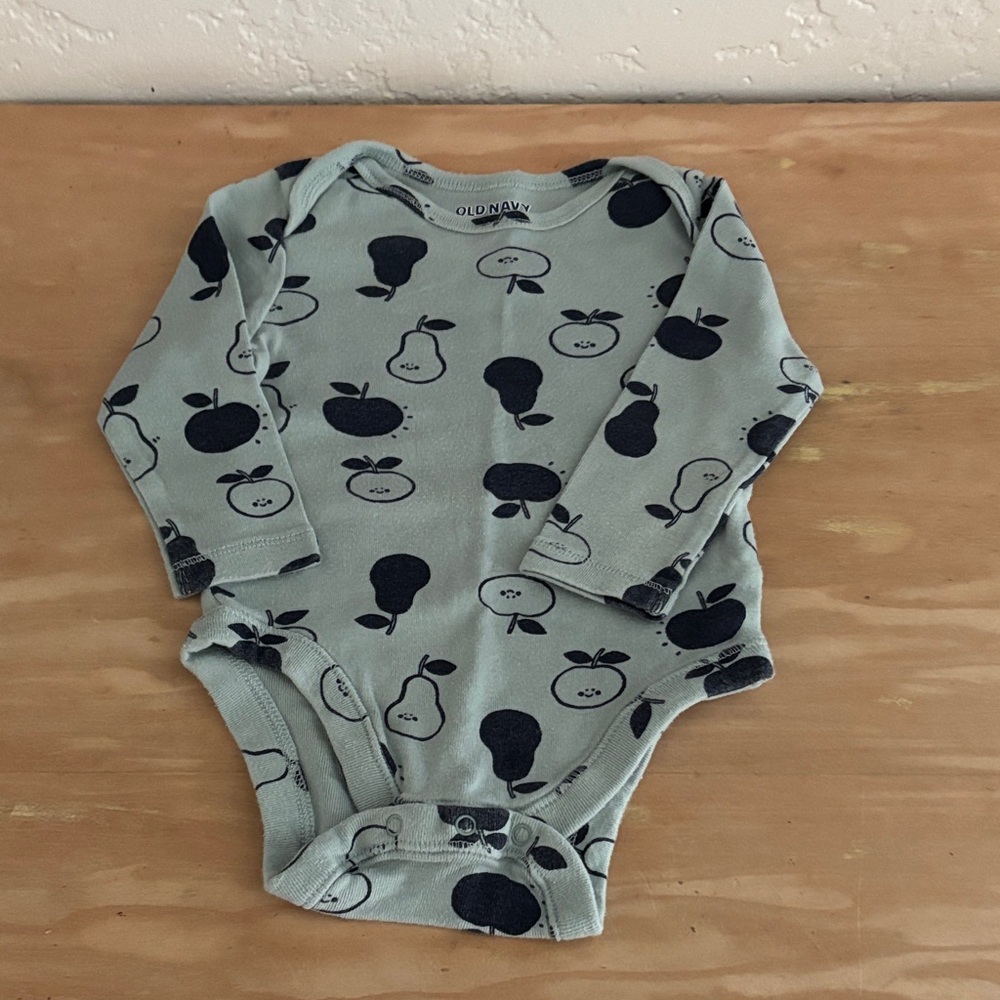 Old Navy Colorful Baby Outfit Collection - Picture 8 of 11